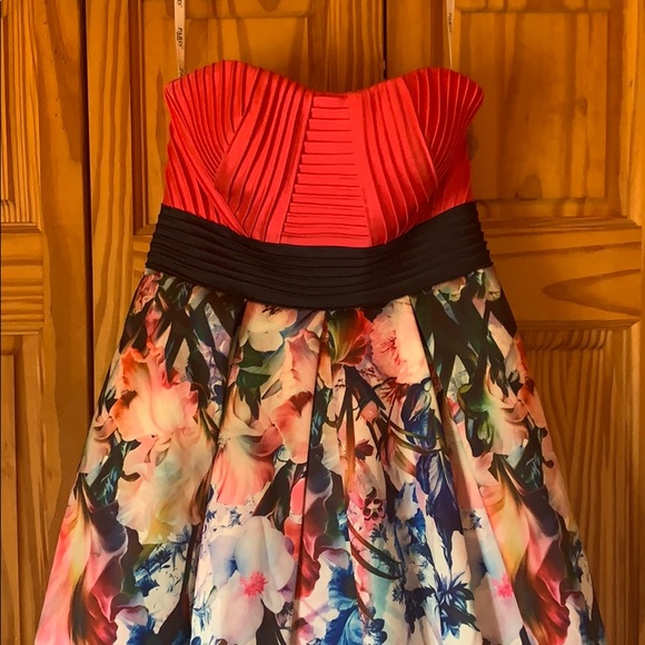 Paris floral gown - Picture 1 of 12